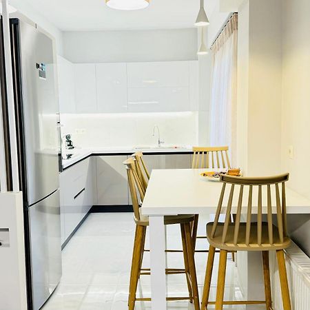 Modern Luxury Suite Кардиця Екстер'єр фото