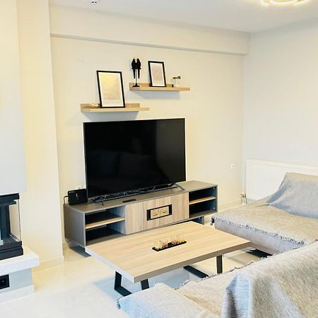 Modern Luxury Suite Кардиця Екстер'єр фото