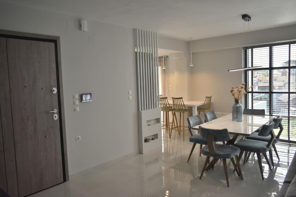 Modern Luxury Suite Кардиця Екстер'єр фото